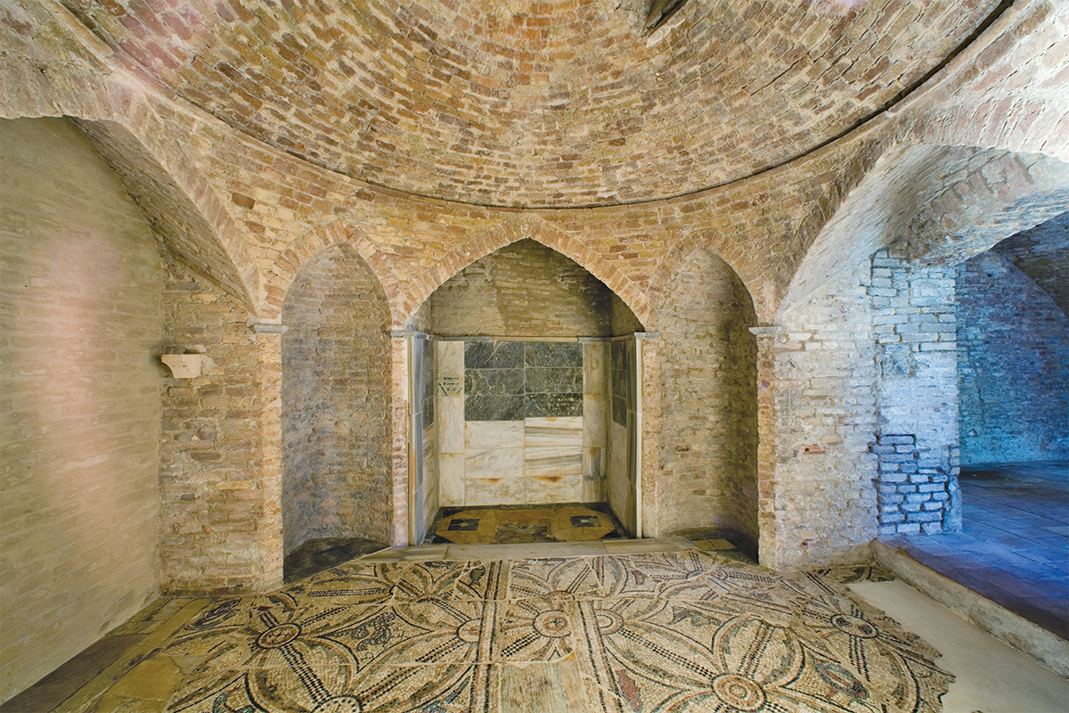 Rasponi Crypt and Roof Gardens of Palazzo della Provincia | Photo © Fondazione RavennAntica