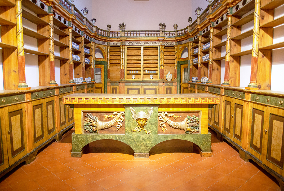 Museo Nazione di Ravenna Sala Farmacia
