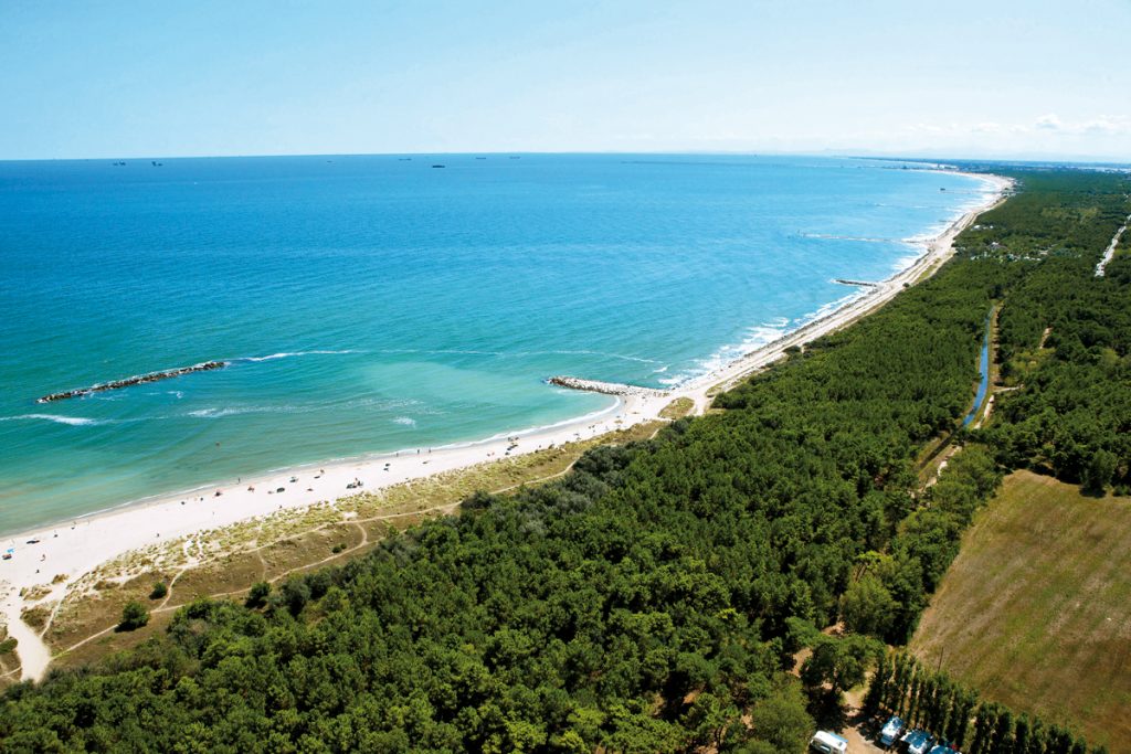 Panoramica sulla spiaggia di Casalborsetti (Ravenna)