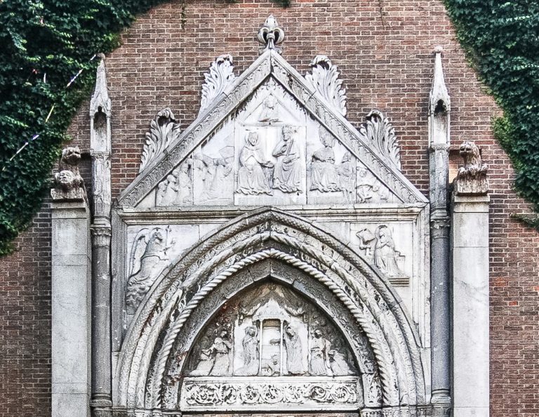 The portal of the basilica of San Giovanni Evangelista (Ravenna)