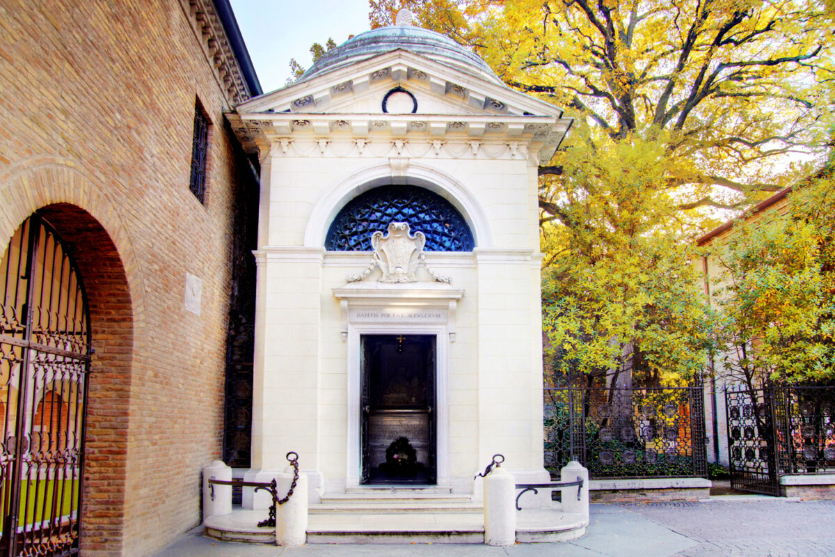 Dante Alighieri's Tomb (Ravenna) - Dante Museum