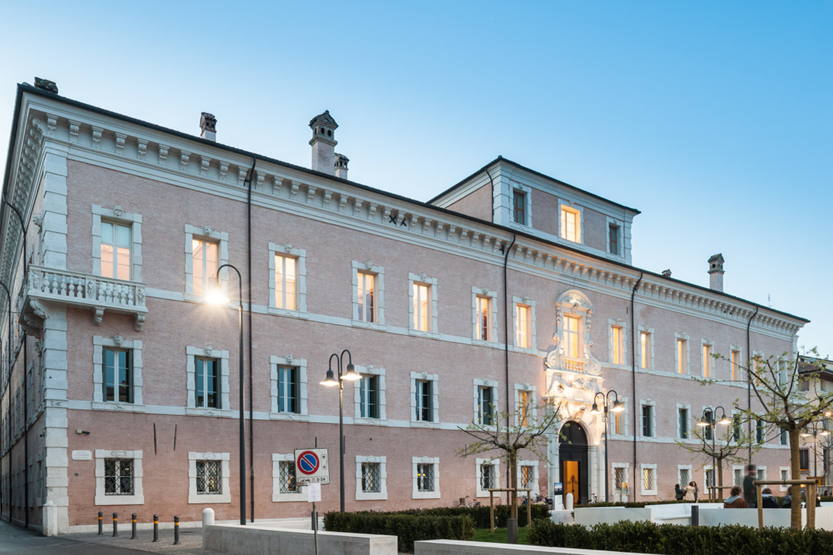 Palazzo Rasponi dalle Teste