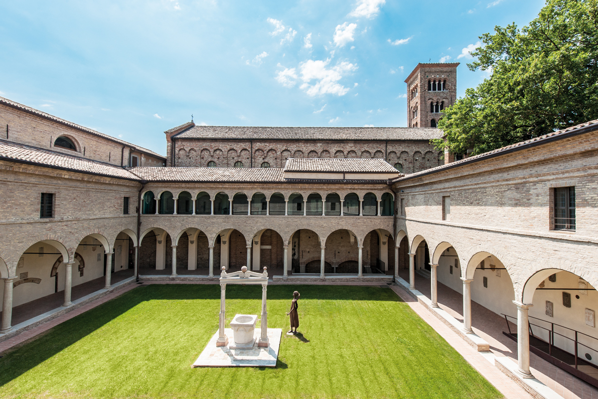 Old Franciscan Cloisters (Ravenna)