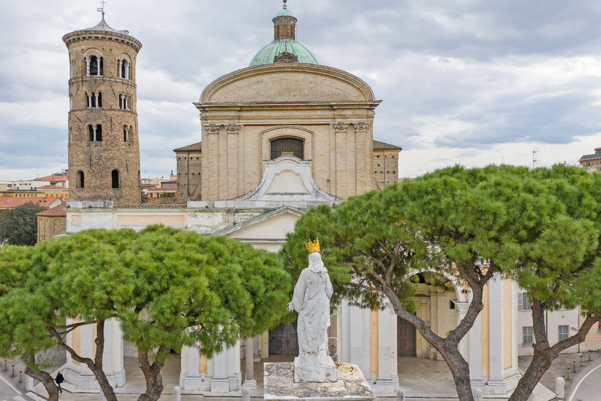 Ravenna, il Duomo visto dal Palazzo Arivescovile.