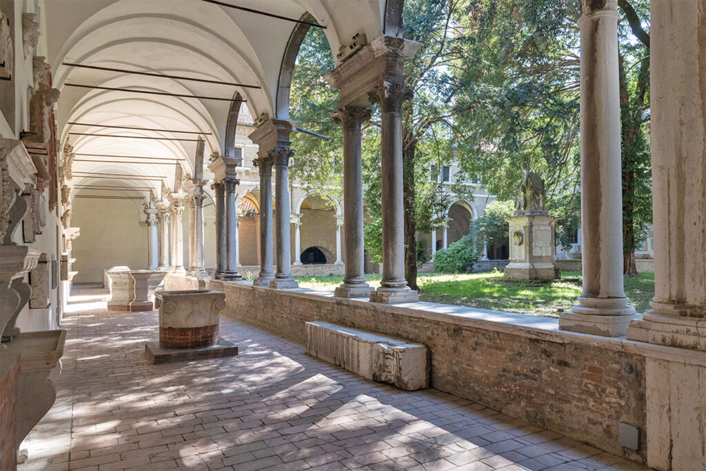 Museo Nazionale di Ravenna - Chiostro interno | Foto © Servizio Turismo Ravenna (Comunicattivi)