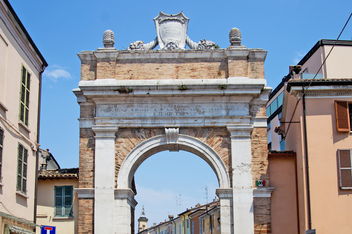 Porta Ravegnana (o Portonaccio)