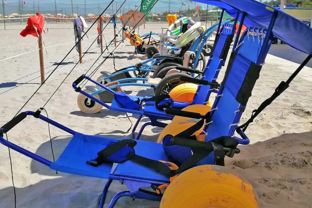 Spiagge accessibili (Ravenna) - Progetto "Tutti al mare, Nessuno Escluso"