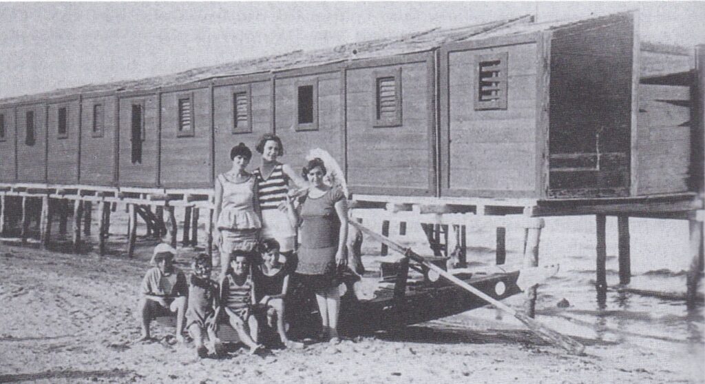 Beach establishment inaugurated in Porto Corsini in 1872