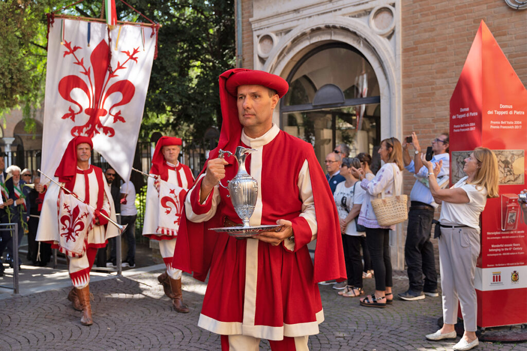 Ravenna per Dante - Cerimonia dell'Offerta dell'Olio (Ravenna, 2019)