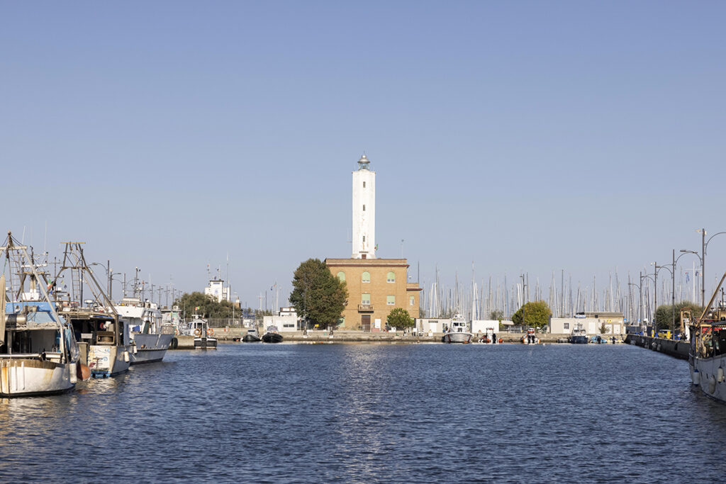 faro di marina di ravenna