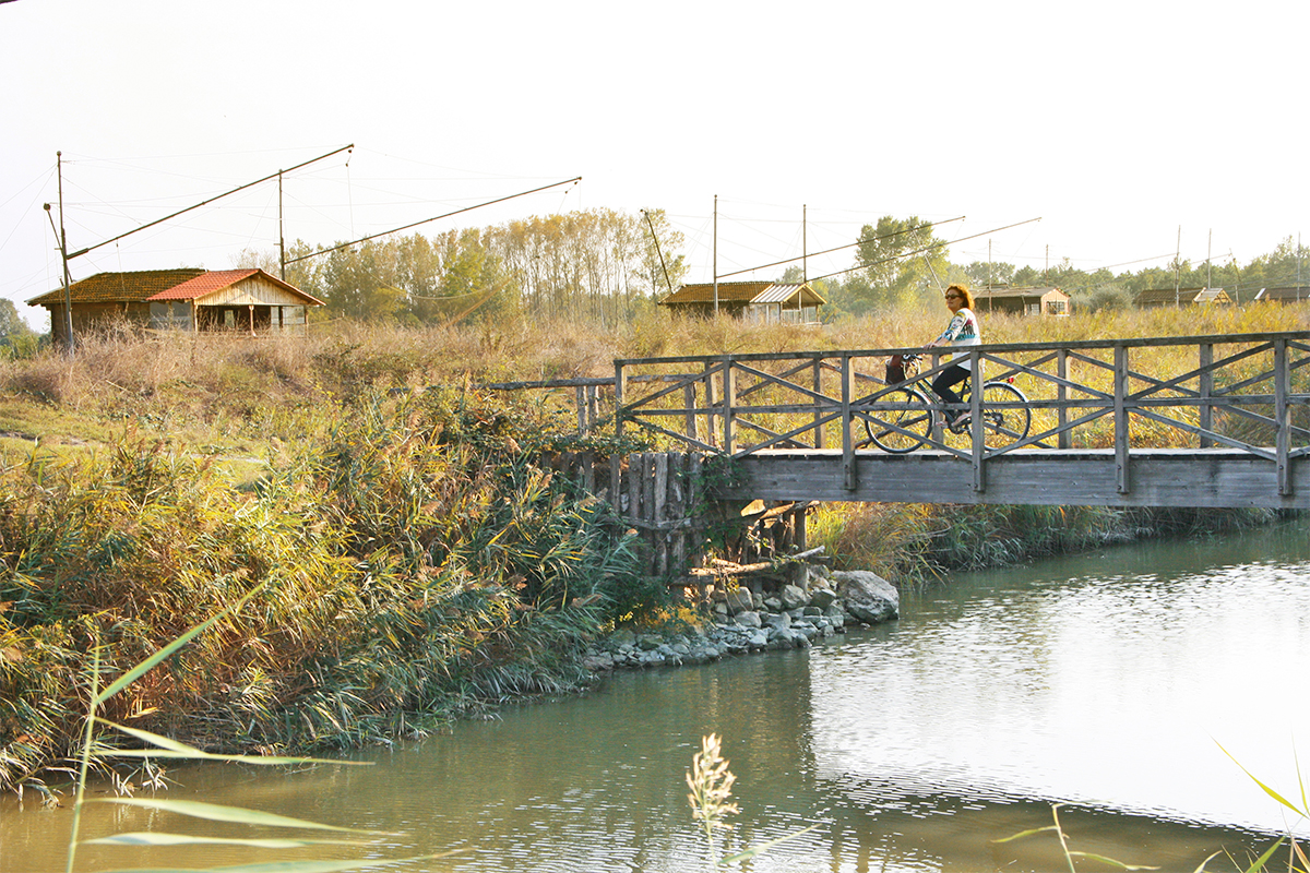 In bicicletta sul torrente Bevano (Ravenna)