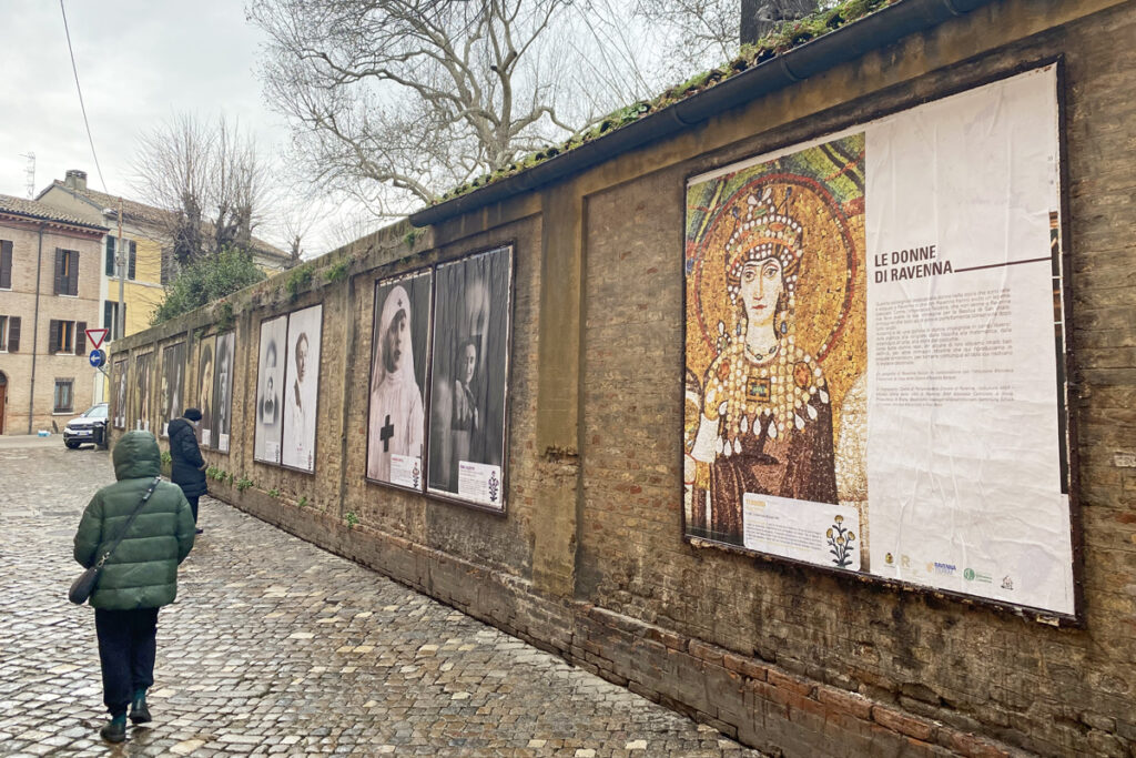 Galleria a cielo aperto di Via Zirardini a Ravenna