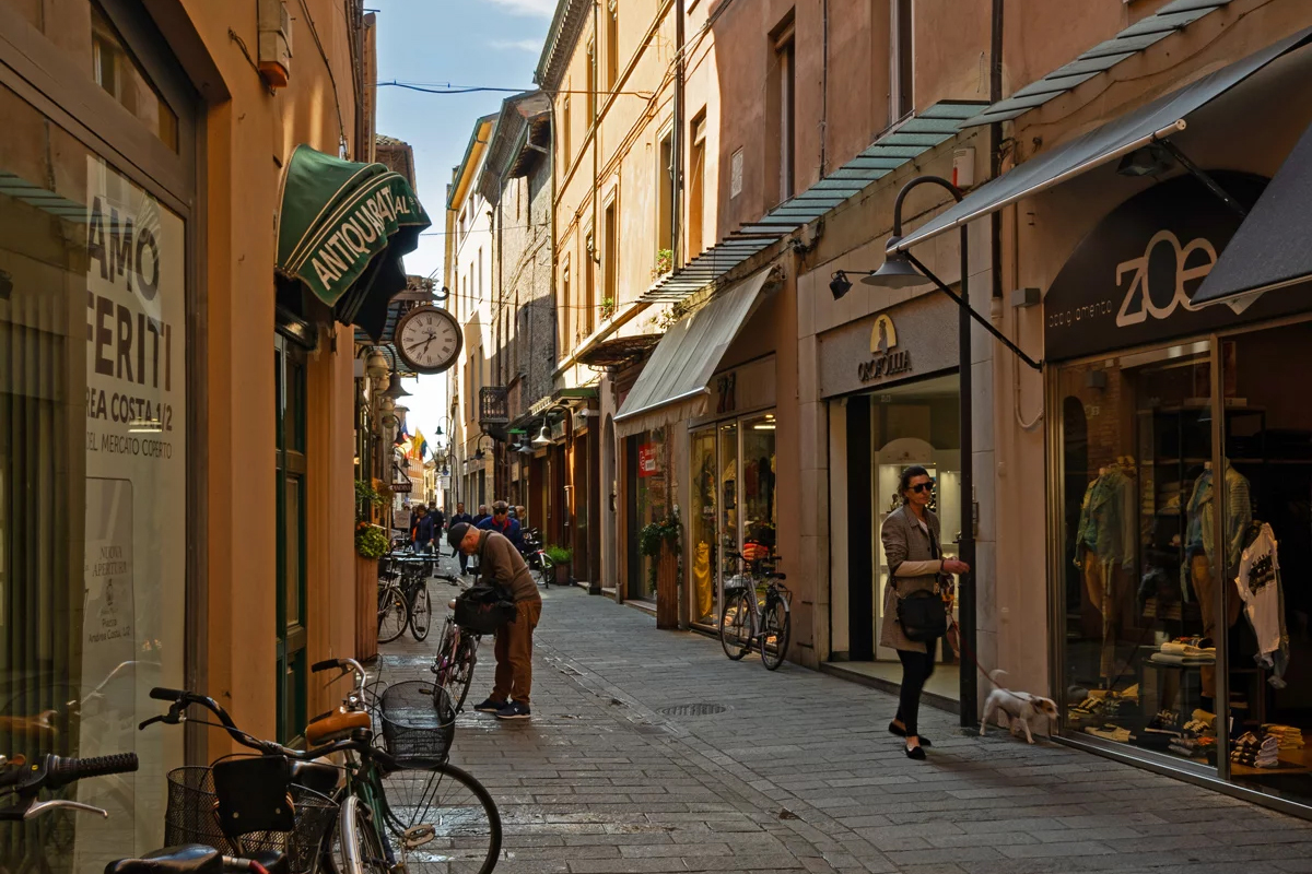 Via Cairoli