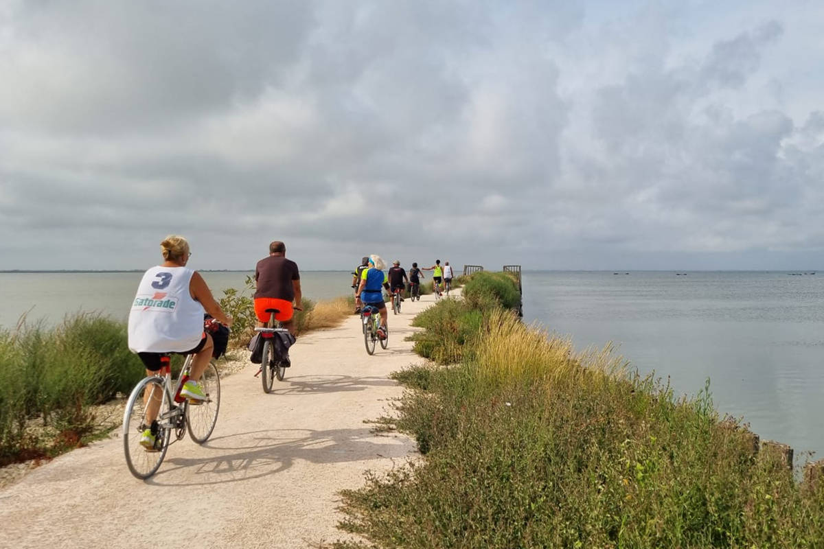 Ravenna, in bicicletta sull'Argine degli Angeli