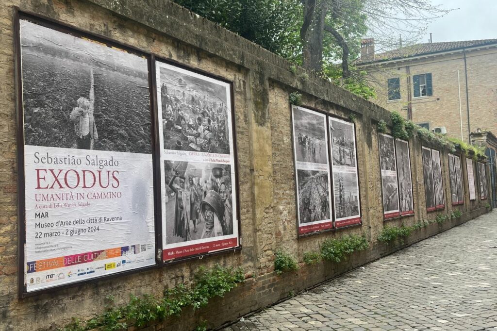 Via Zirardini, Mostra Exodus Salgado